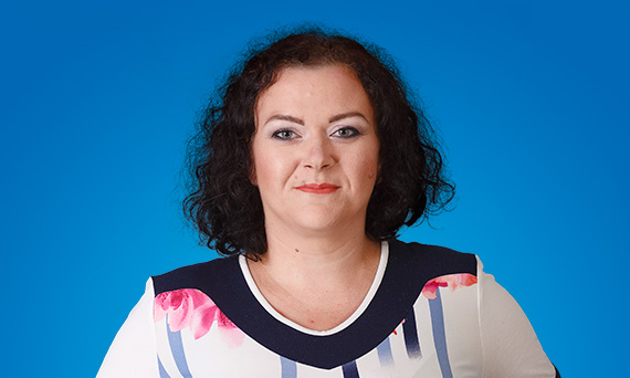 Eliza Wyrwich dirba Mega Pol Trans įmonės Piloje buhalterijos, finansų ir skolų išieškojimo skyriuje, kuris neapmokėtoms sąskait